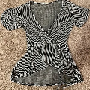 Short sleeve cross over